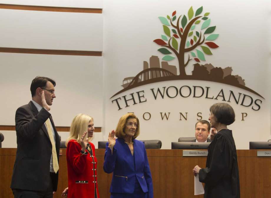 Woodlands board haggles over property tax rate, begrudgingly OKs lower rate